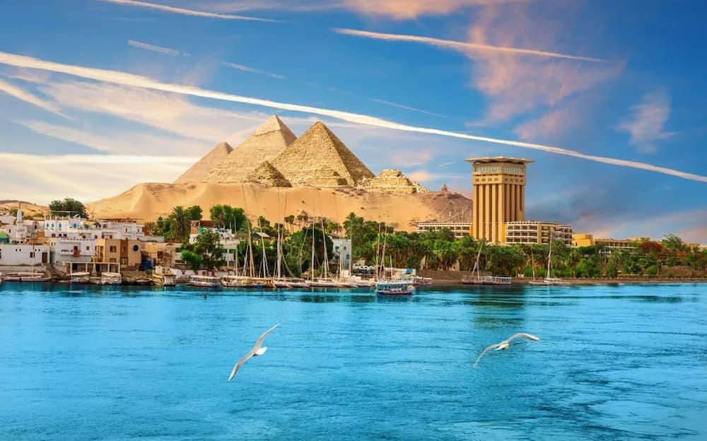 Вид на пирамиды в Египте