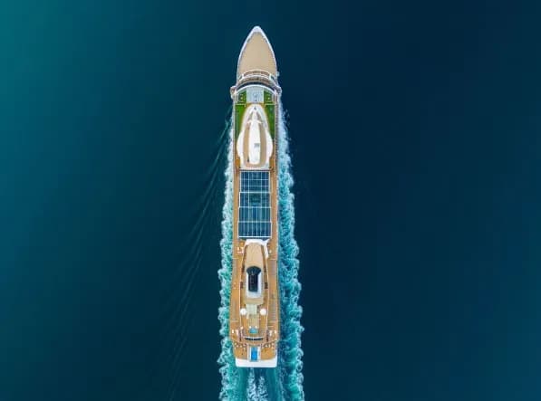 Как проходят праздники и Новый год на круизных лайнерах