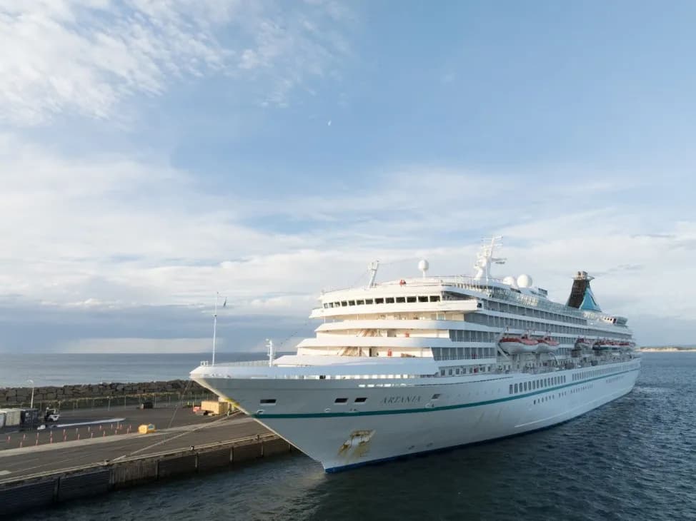 Самые необычные порты в мире: куда заходят круизные лайнеры