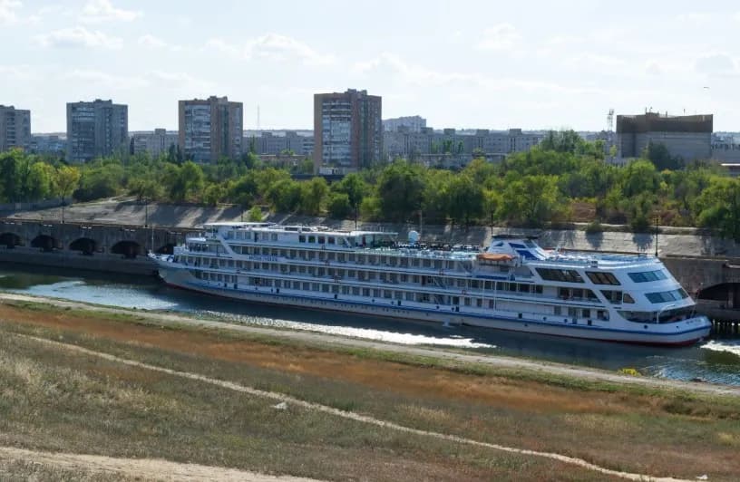 Классы теплоходов для речных круизов: как выбрать свой уровень комфорта