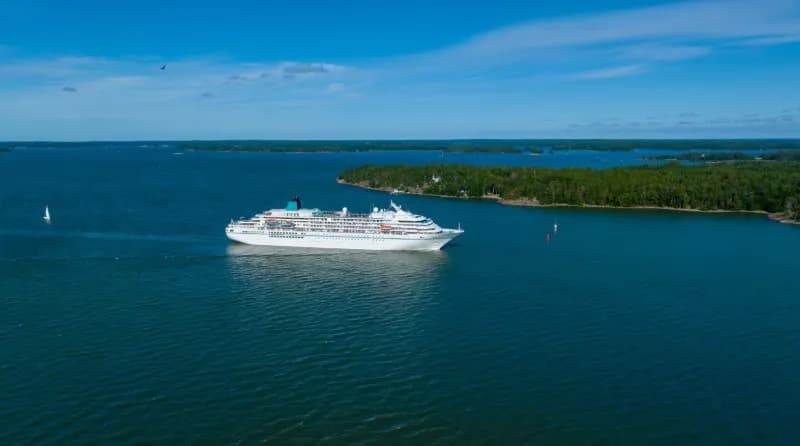 Самый быстрый корабль в мире: почему круизные лайнеры не гонятся за рекордами