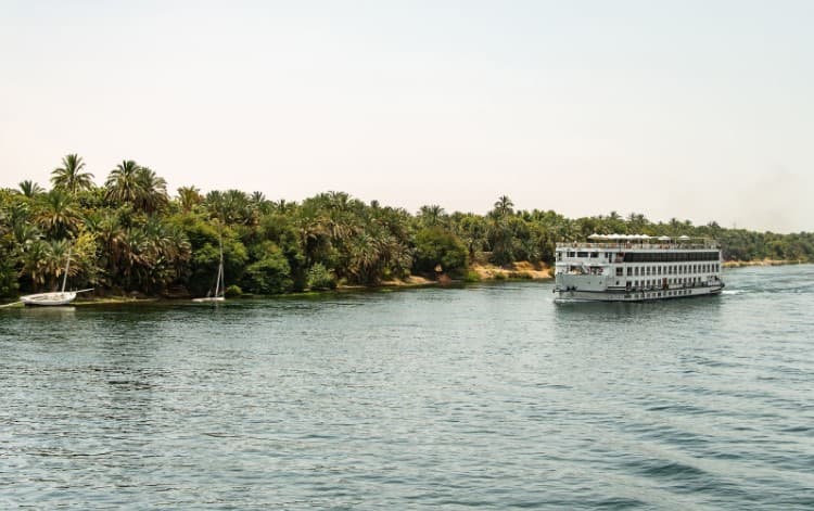 Путешествие по древней реке: маршруты, сезон и главные открытия