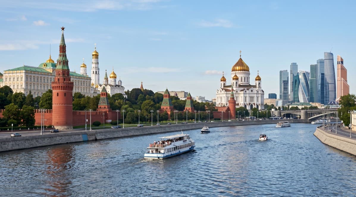 Москва с воды: как река рассказывает историю столицы за 2 дня