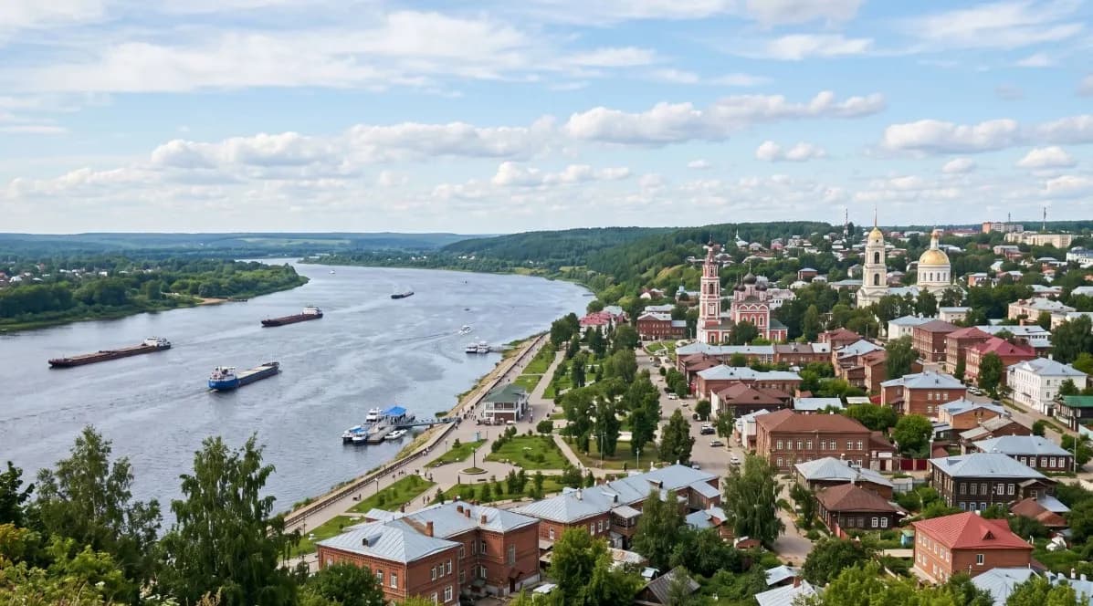 Красная площадь и главные достопримечательности Сарапула