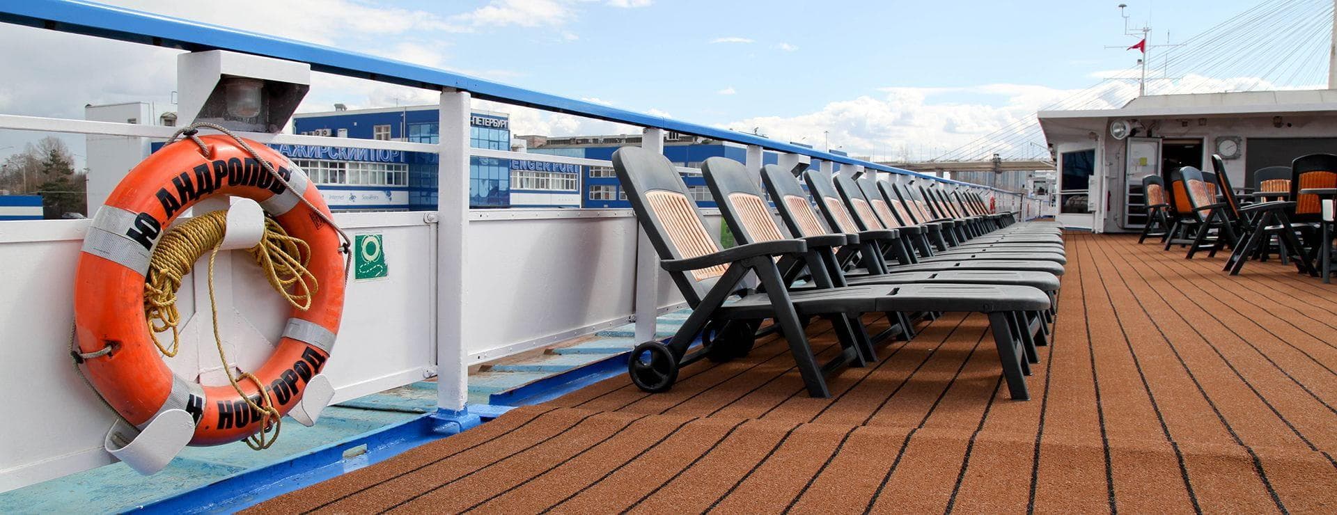 Солнечная палуба Теплохода Юрий Андропов