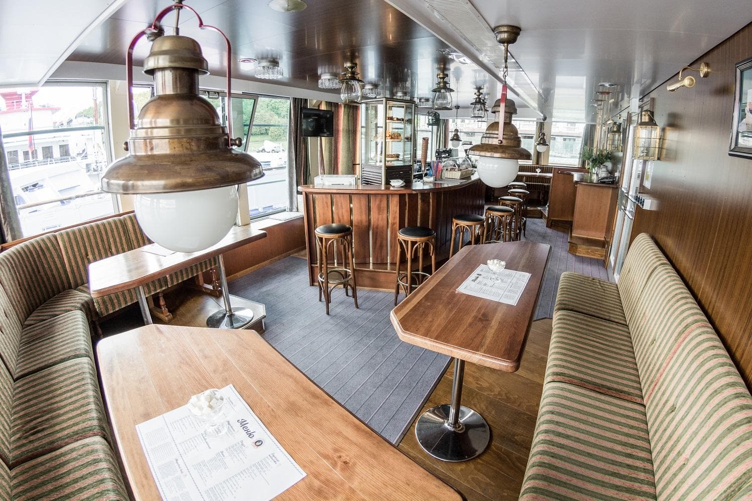 Кофейня Теплохода Симфония севера (Дмитрий Фурманов)