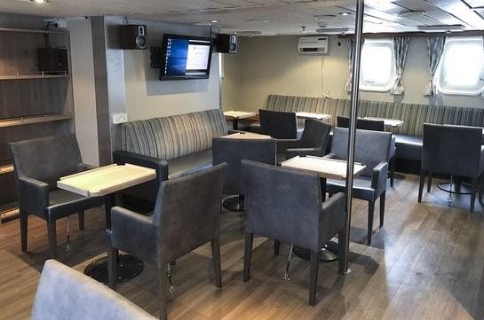 Лаундж-бар Теплохода Профессор Хромов