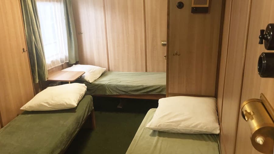Трехместная каюта Теплохода Мамин Сибиряк