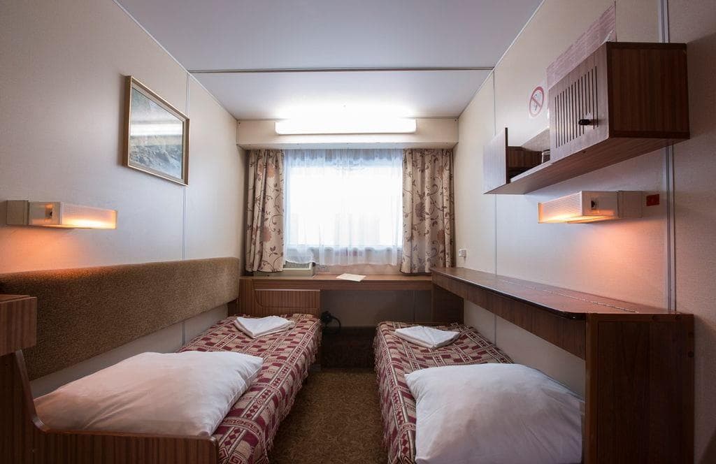 Двухместная одноярусная каюта Теплохода Георгий Жуков