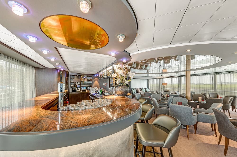 Панорамный лаундж Теплохода Arena