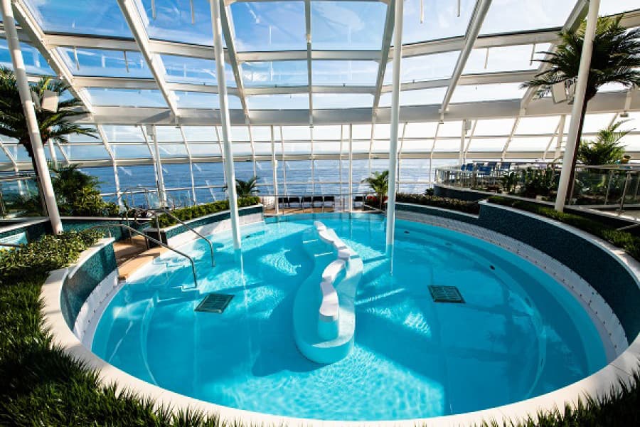 Бассейн Теплохода Spectrum of the Seas (Русскоязычные круизы)