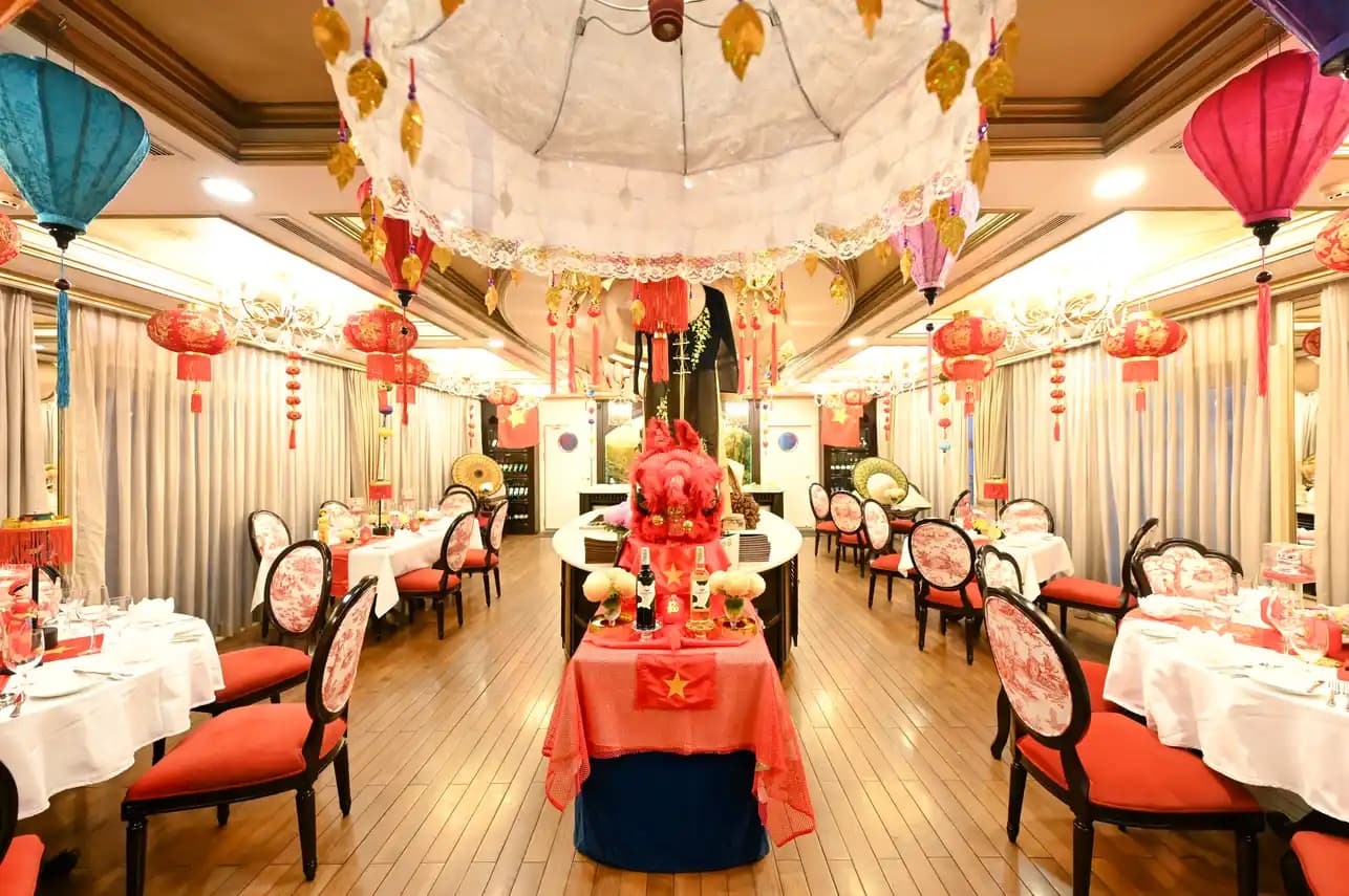 Ресторан Теплохода RV Mekong Princess