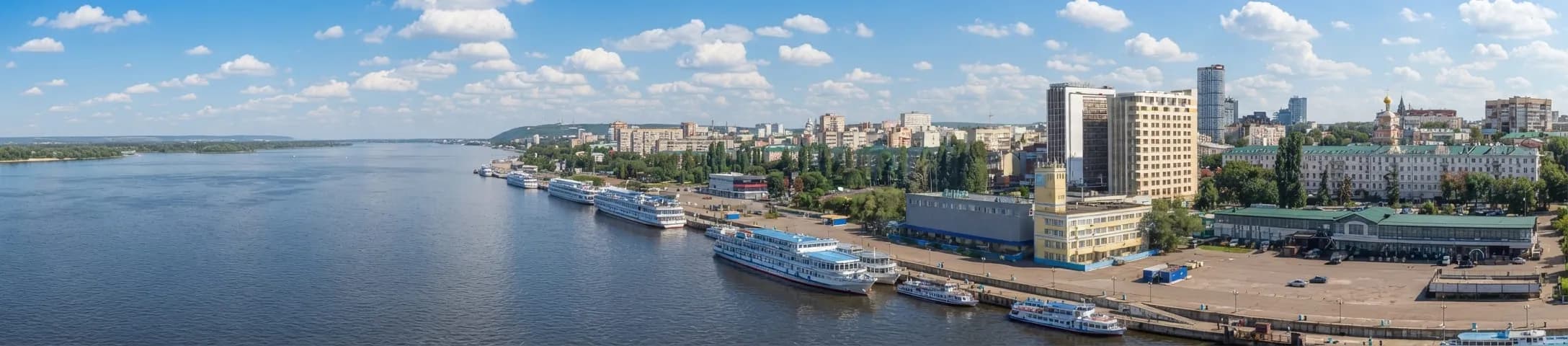 Речной вокзал и порт Саратова