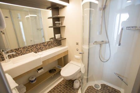 Внутренняя Interior with Virtual Balcony (1U) 