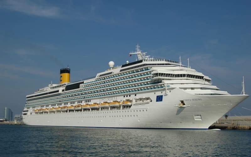 Лайнер Costa Serena