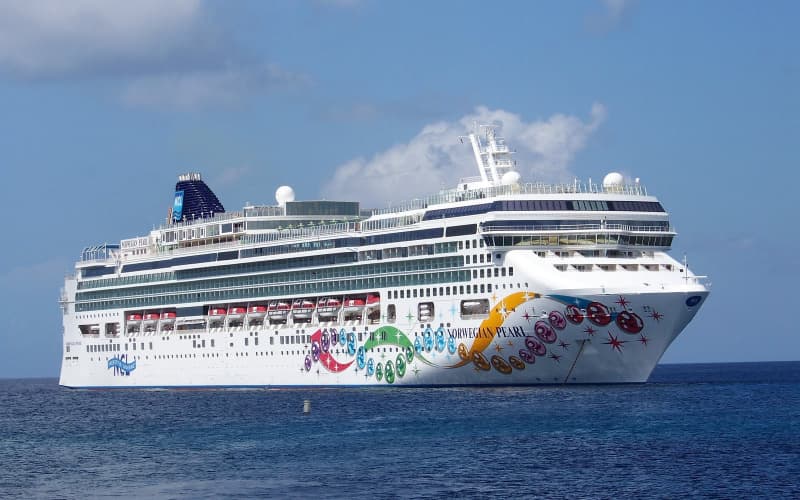 лайнер Norwegian Pearl
