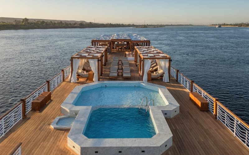 Бассейн Лайнера Steigenberger Senator