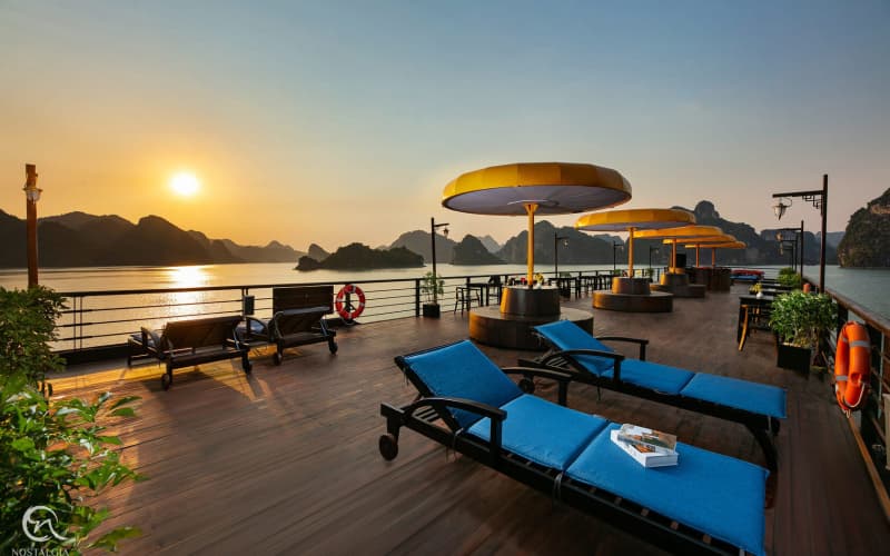 Солнечная палуба Лайнера Nostalgia