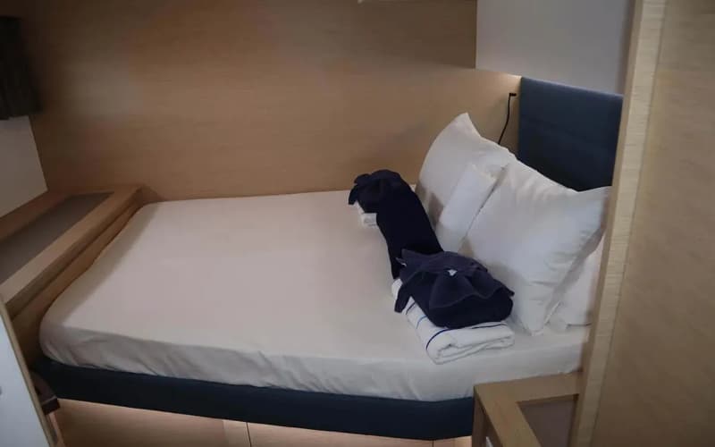 Standard cabin Лайнера AURA 51