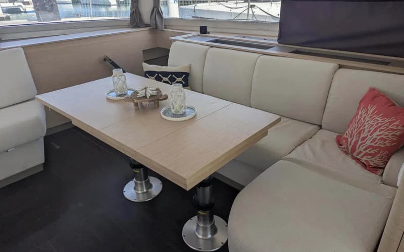 Зона отдыха Лайнера AURA 51