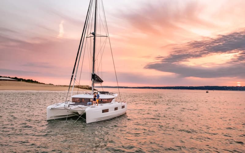 Яхта LAGOON 46 