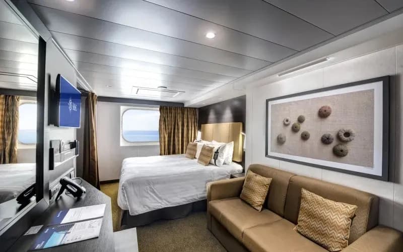 Каюта с окном на борту нового лайнера MSC Euribia Каюта лайнера MSC Euribia