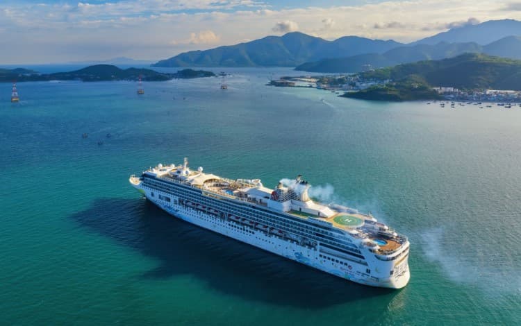 Самый быстрый корабль в мире: почему круизные лайнеры не гонятся за рекордами