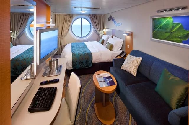 С окном Panoramic Ocean View Stateroom (1L)