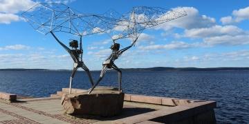 Скульптура Рыбаки, Онежская набережная
