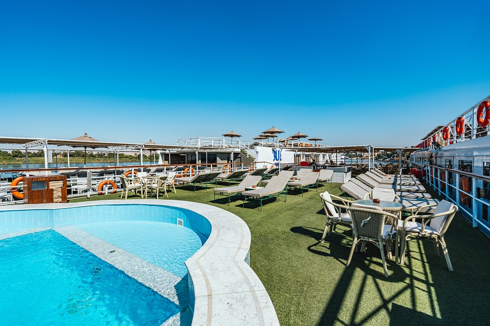 Открытый бассейн Теплохода Jaz Al Qassida
